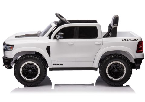 Auto Na Akumulator ZB618 Dodge Ram Biały Auto Na Akumulator ZB618 Dodge Ram Biały