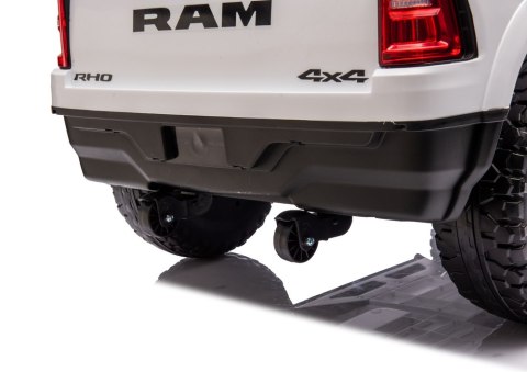 Auto Na Akumulator ZB618 Dodge Ram Biały Auto Na Akumulator ZB618 Dodge Ram Biały