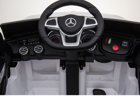 Auto na akumulator Mercedes GLC 63S QLS-5688 Biały 4x4 Auto na akumulator Mercedes GLC 63S QLS-5688 Biały 4x4
